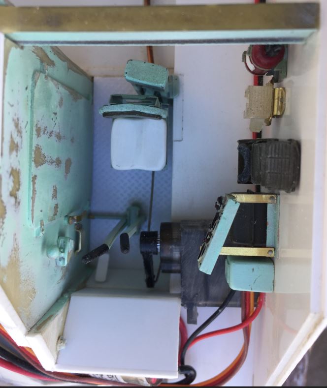 M-113 RC 1/16 motor and electronics arrangements