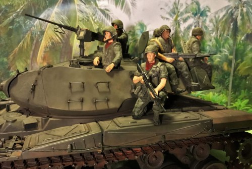 M43A3 Walker Bulldog 1/16 RC ARVN tank Crew and Infantry riders