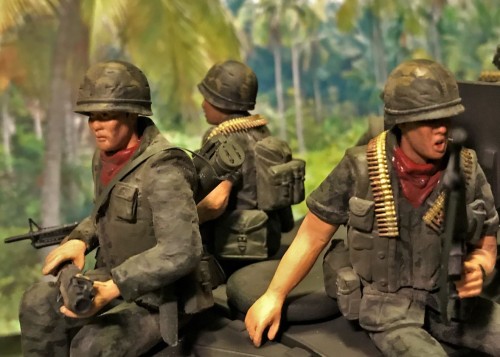 M43A3 Walker Bulldog 1/16 RC ARVN tank Crew and Infantry riders