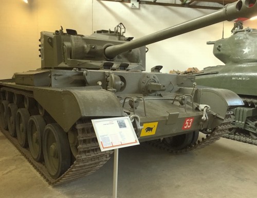 Comet revealing its Cromwell DNA in the lower chassis design