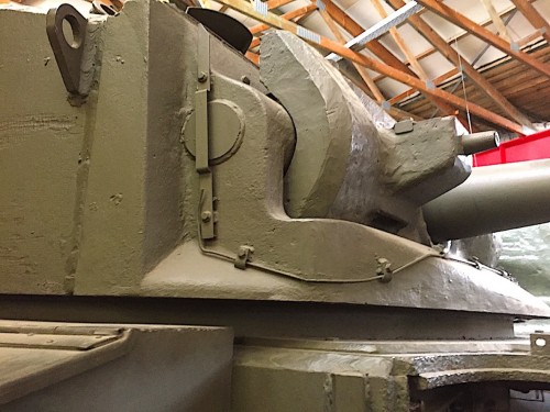 Detail- Comet external mantlet mounting