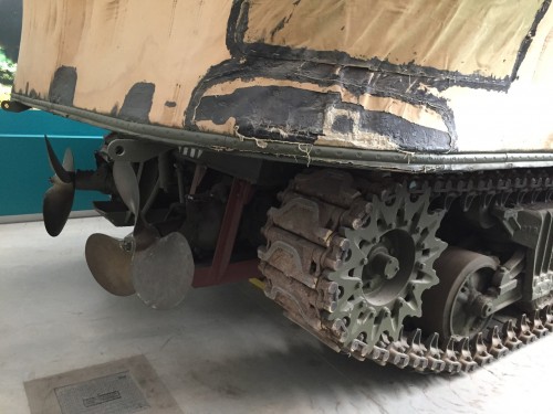 Sherman Duplex drive- closeup-Bovington.jpeg (281.87 KiB) Viewed 4316 times Sherman DD tank at Bovington- closeup of drive