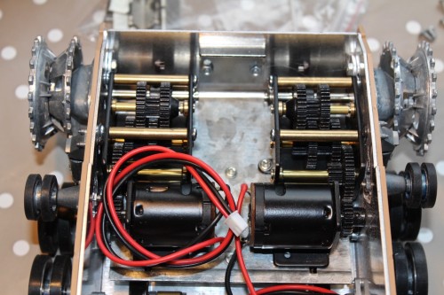 Taigen StuG 111-gearboxes properly aligned