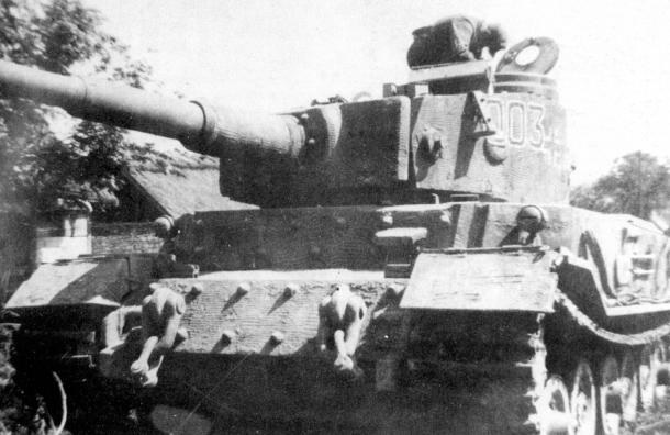 1) VK4501(P) 003.jpg