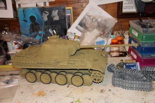(1a)  Panther Dec 2018 Basecoating and initial camo.jpg