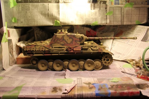 (8a) Panther Dec 2018 Basecoating and initial camo.jpg