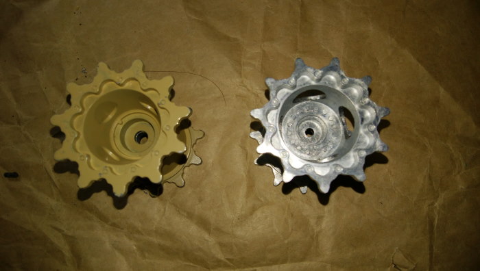 Sprocket wheel TAMIYA(left) and MATO(right)