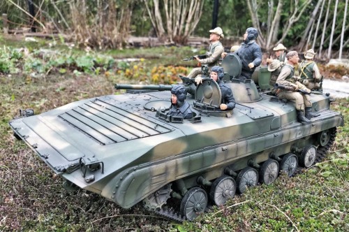 Soviet BMP-1 1/16 RC