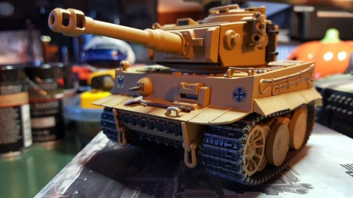 Everything came together neatly.  For some afternoon fun, I can really recommend this line of kits..jpg