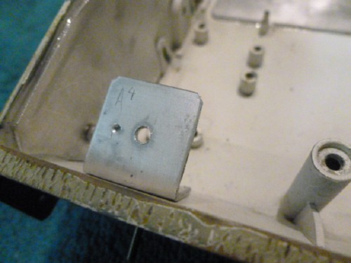 Picture of right hand gearbox cover support bracket