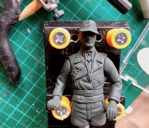 Time-travelling Leopard Commander