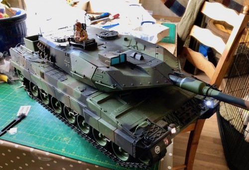 Leopard 2A6- with Caganer Commander