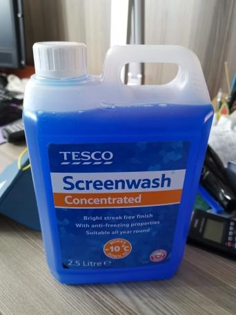 Tesco Screenwash for cleaning