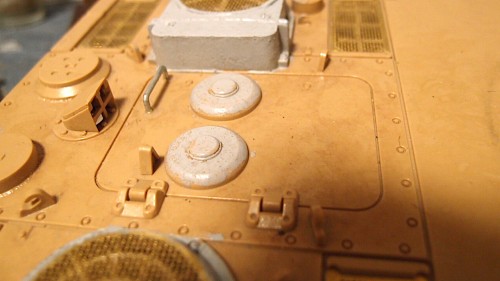 P2055832.JPG (201.12 KiB) Viewed 3163 times Covers should be raised to enable air to be drawn into the engine.