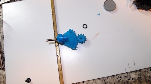 This setup gives you an idea for fixing the wobble.