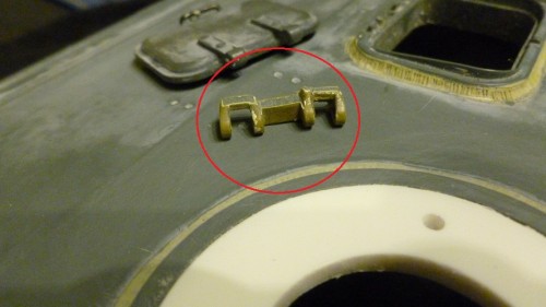 Original Hinge keep.jpg (146.44 KiB) Viewed 3752 times Original HL Hinge for Loaders Lid needs retaining.