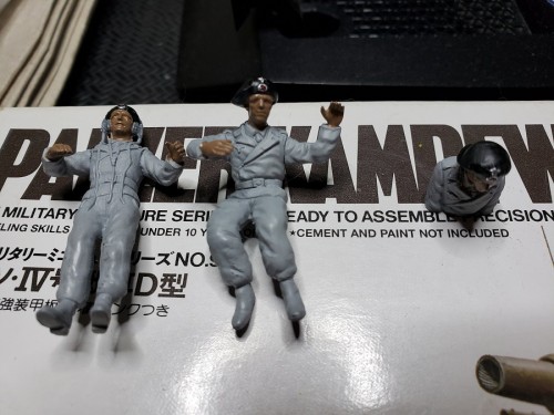 Tamiya primer and berets....jpg