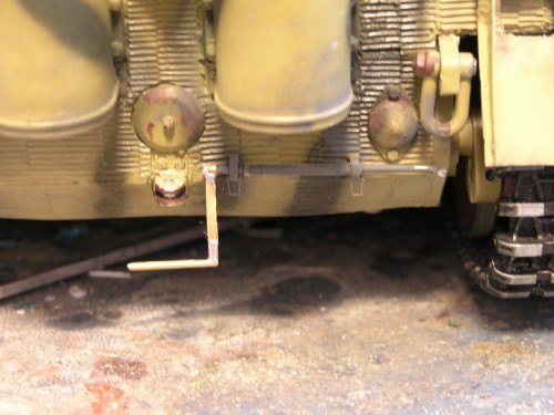 Sat onto the starter bar to check the connection .