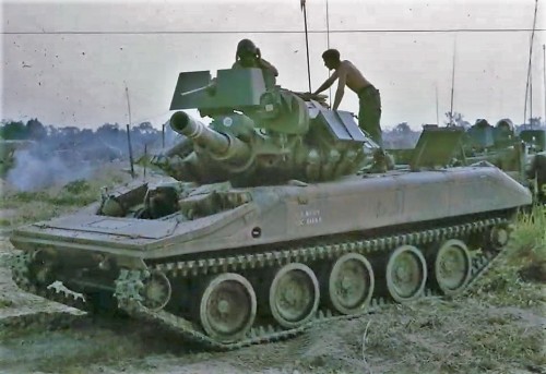 M551 Sheridan Airborne light tank - Vietnam - build