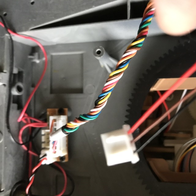 Hull 3 Pin- Red &amp; Black switched round