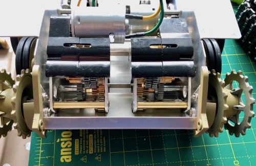 Tamiya Panther gearbox transplant.jpeg (302.01 KiB) Viewed 2726 times Tamiya transplanted drive units-Panther to Jgadpanther