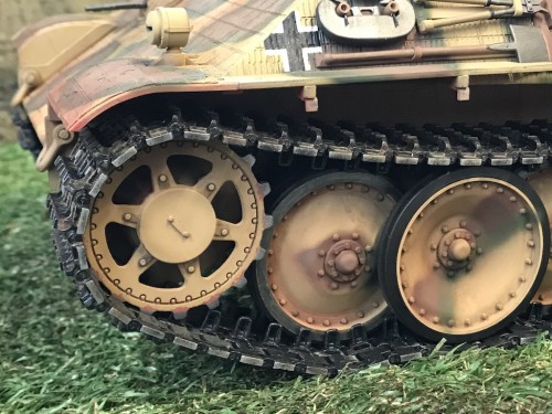 Taigen tracks on Tamiya
