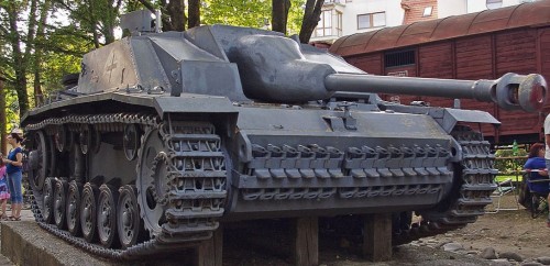 1/16 RC Sturmgeschütz - StuG III G Late - Alkett 1944 - build