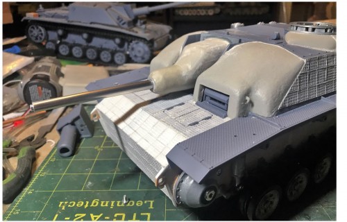 1/16 RC Sturmgeschütz - StuG III G Late - Alkett 1944 - build