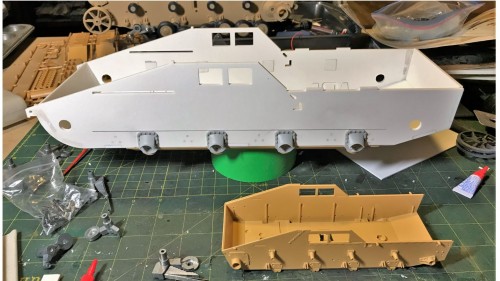 RC 1/16 Sd.Kfz. 165 Hummel Late Production - Build