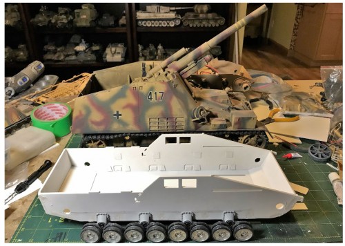 RC 1/16 Sd.Kfz. 165 Hummel Late Production - Build