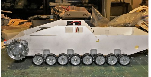 RC 1/16 Sd.Kfz. 165 Hummel Late Production - Build