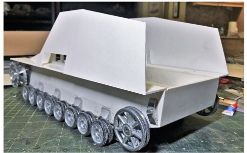 RC 1/16 Sd.Kfz. 165 Hummel Late Production - Build