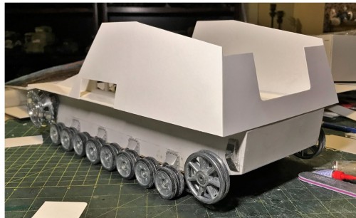 RC 1/16 Sd.Kfz. 165 Hummel Late Production - Build