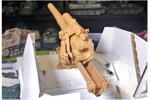 RC 1/16 Sd.Kfz. 165 Hummel Late Production - Build