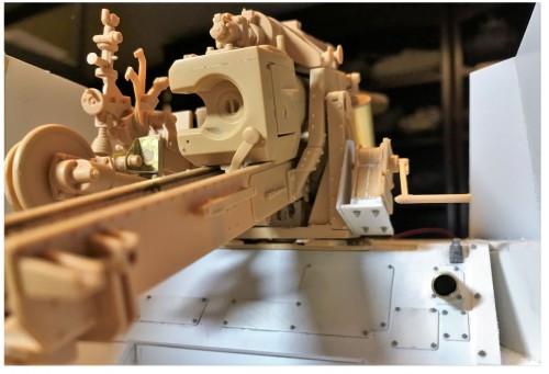 RC 1/16 Sd.Kfz. 165 Hummel Late Production - Build