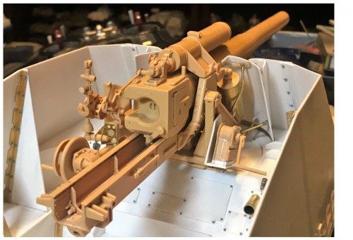 RC 1/16 Sd.Kfz. 165 Hummel Late Production - Build