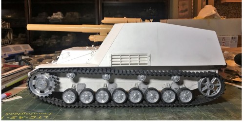 RC 1/16 Sd.Kfz. 165 Hummel Late Production - Build