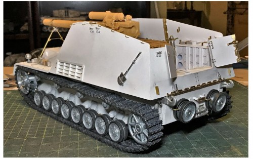 RC 1/16 Sd.Kfz. 165 Hummel Late Production - Build