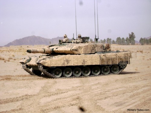 leopard_2a4m_can_l6.jpg