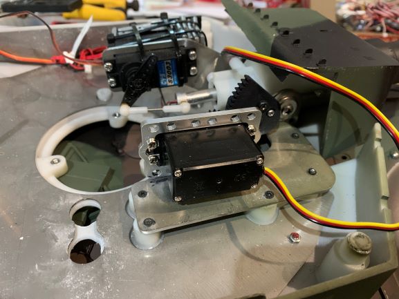 Elevation servo