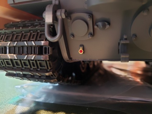 Together they produce a very realistic Jagdtiger rear reflector....jpg