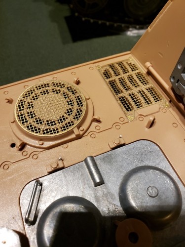 Lead wire provides the stops for those hatch retainers..jpg