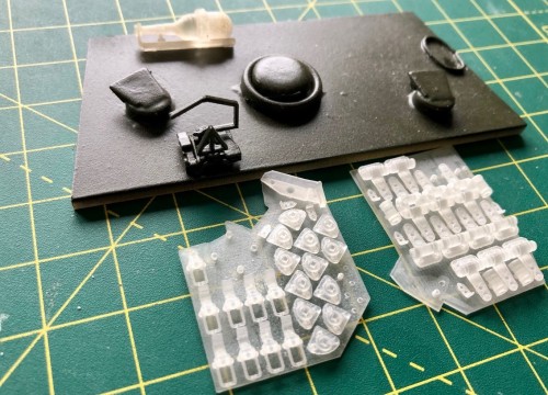 Cromwell Mk IV- printed add-ons.jpeg (334.15 KiB) Viewed 3385 times Cromwell-broken gunsight and extras