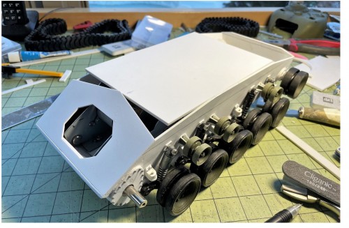 RC 1/16 M-24 Chaffee light tank- Dien Bien Phu 1954 - Build